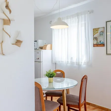 Apartament Laura On The First Floor *